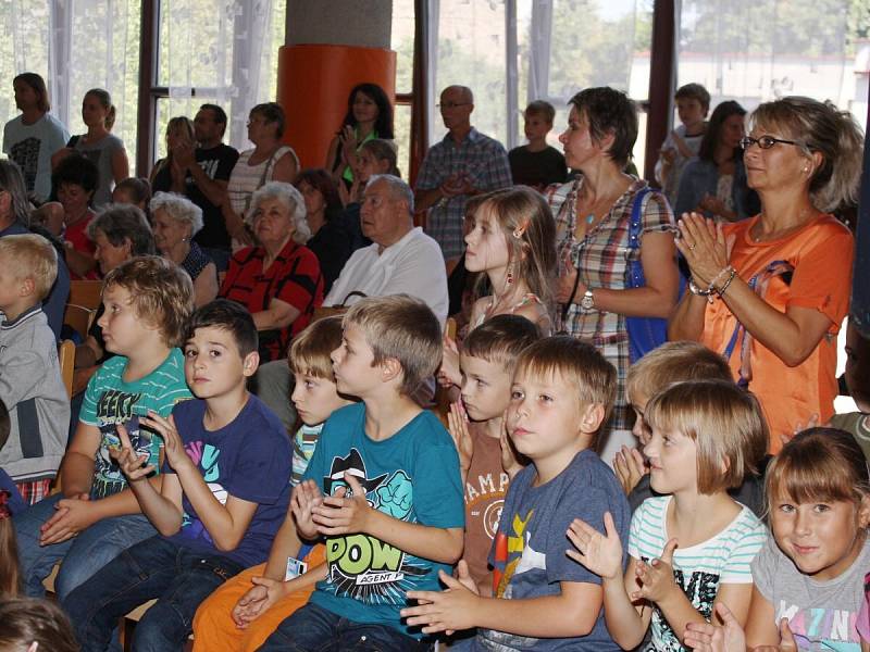 Křest knihy žáků a studentů klatovských škol Z Černé věže bim bam zvon