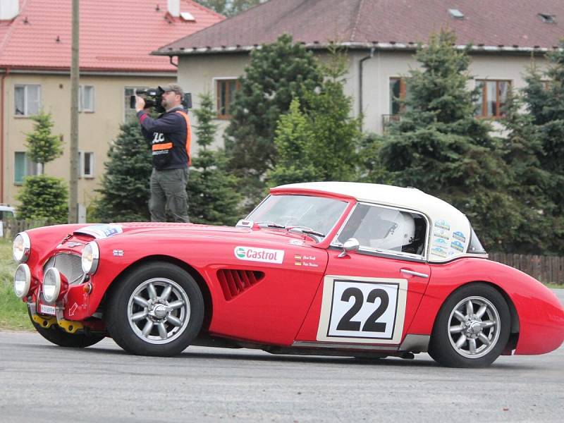 První rychlostní zkouškou 23. Historic Vltava Rallye byl tradičně Klatovský okruh.