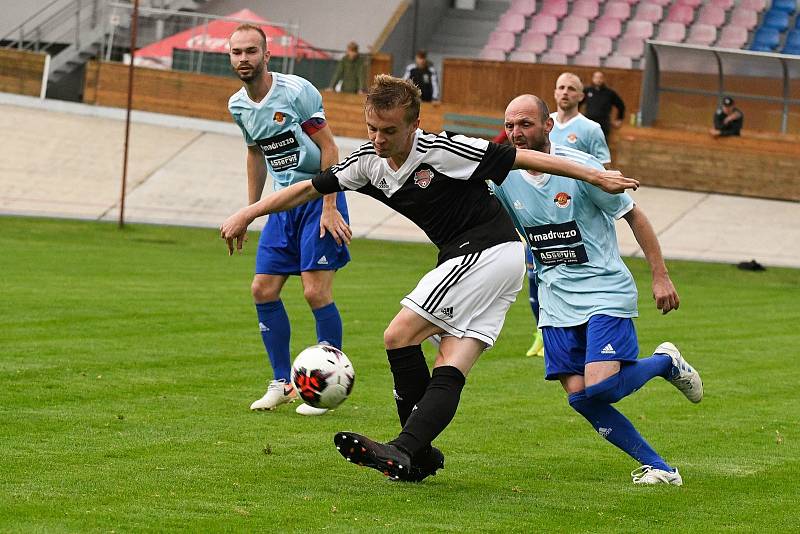 archivní fotogalerie: SK Petřín Plzeň (černí) vs. SK Klatovy 1898 (modří).