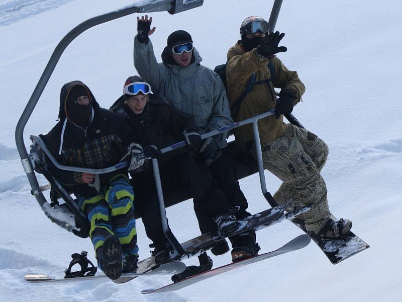 Zahájení lyžařské sezony na Šumavě. Ski areál Špičák 8. 12. 12