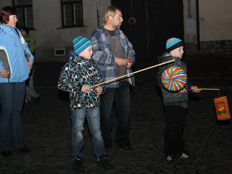 Lampionový průvod ve Strážově 2013