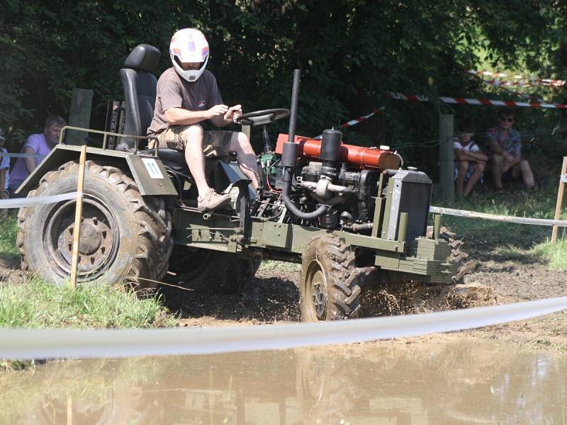 Traktoriáda v Mlázovech 2013