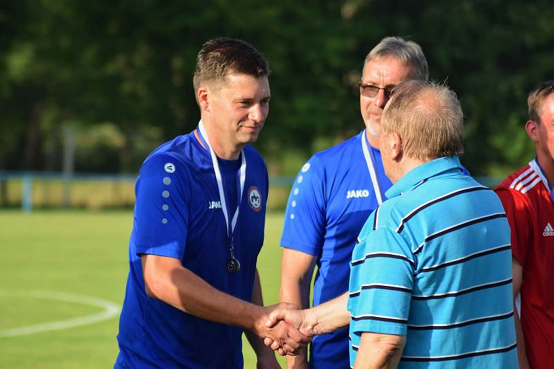 Fotbalisté SK Kovodružstvo Strážov v derniéře porazili Chudenice, vyhráli okresní přebor a radovali se z postupu do I. B třídy.