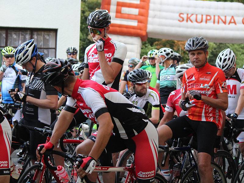 Start cyklistického závodu Author Král Šumavy Road 2017