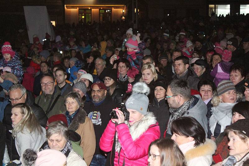 Slavnostní rozsvícení vánočního stromu na klatovském náměstí.