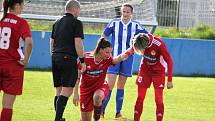 9. kolo divize žen, skupina C: SK Klatovy 1898 (na snímku fotbalistky v červených dresech) - TJ Jiskra Domažlice 1:1 (1:0).