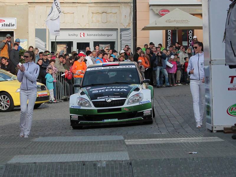 Cílová rampa 47. Rallye Šumava Klatovy.