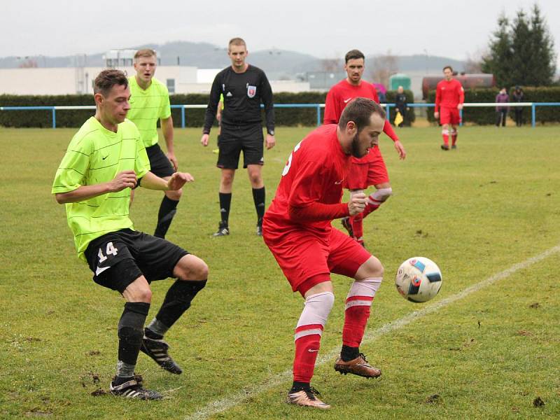 Krajský přebor 2016/2017: Nýrsko (červené dresy) - Luby 0:1