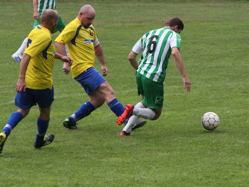 Fotbal, III. třída: Velhartice (zelenobílí) - Velké Hydčice