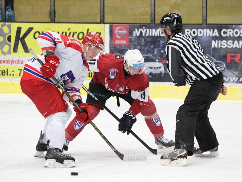 2. liga 2016/2017 - play-off: SHC Klatovy (červené dresy) - HC Lední Medvědi Pelhřimov 7:4