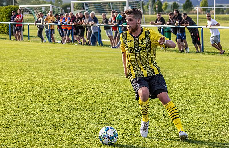 26. kolo KPM: FK Okula Nýrsko - TJ Jiskra Domažlice B 0:4 (0:2).