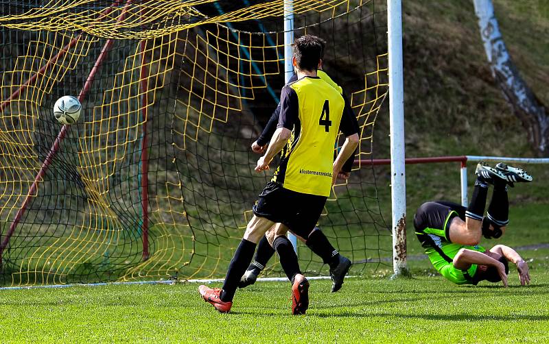 17. kolo III. třídy: Sokol Hartmanice (žlutočerní) - Železná Ruda 3:1.