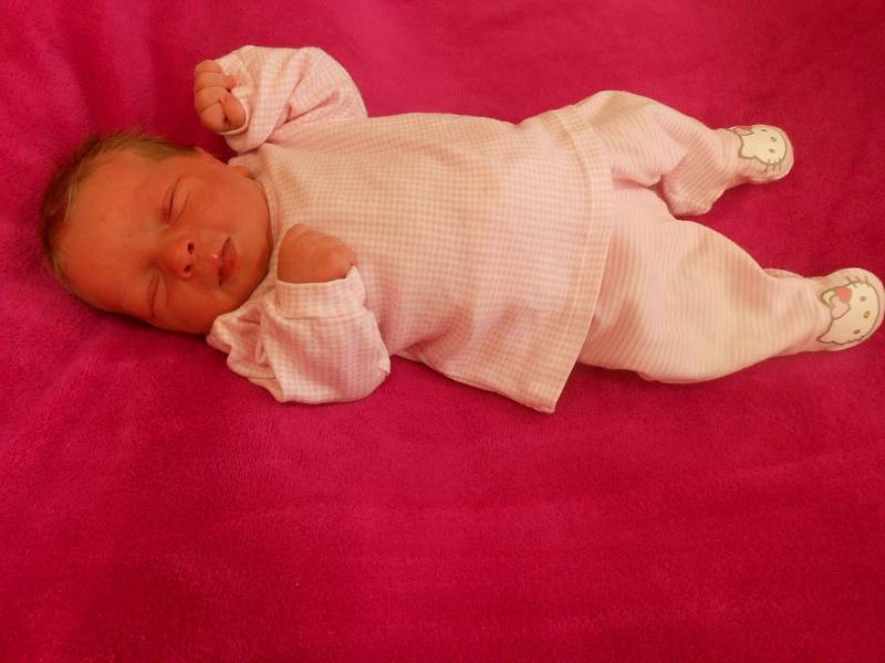 Denisa V. přišla na svět v porodnici Domažlické nemocnice 15. listopadu 2022. Vážila 3170 gramů a měřila 48 centimetrů.