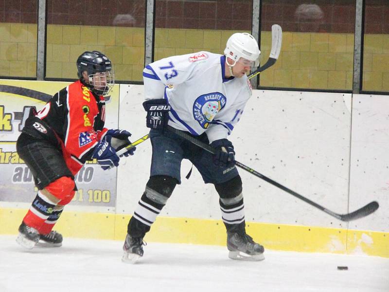 Okresní přebor Strakonicka: TJ Start Luby (černooranžové dresy) - TJ Sušice 2:6