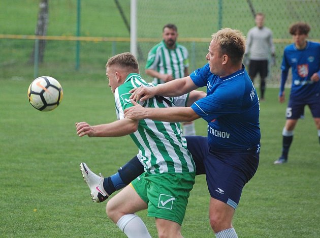Fotbalisté FK Svéradice (na archivním snímku hráči v zelenobílých dresech) schytali v sedmém kole I. B třídy debakl. V Klatovech prohráli vysoko 1:7.