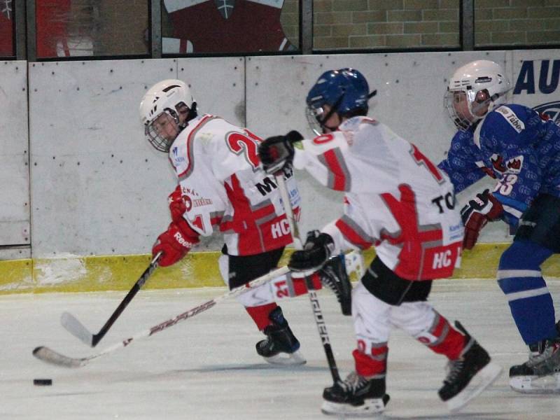 Žákovská liga mladší žáci HC Klatovy - HC Tábor 3:4.