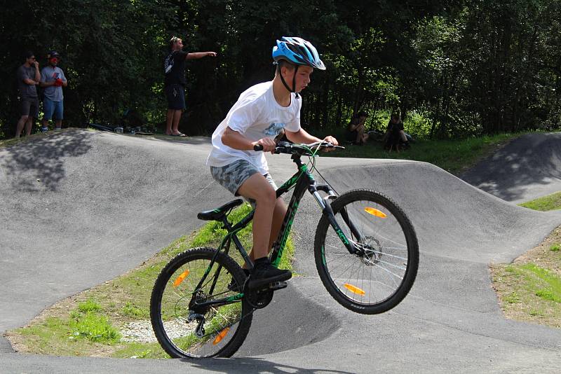 Otevření pumptrackové dráhy v Železné Rudě.