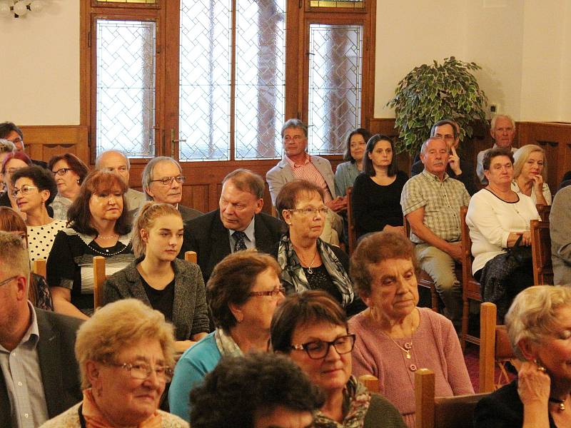 Udělení čestného občanství města Klatov Jiřímu Suchému.