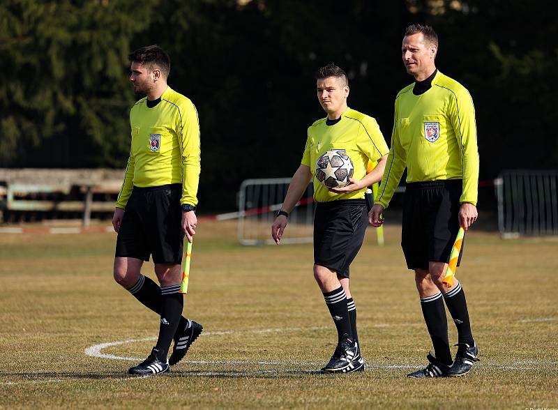 17. kolo FORTUNA divize A: Slavoj Mýto vs. Klatovy 3:1, Petřín Plzeň vs. SENCO Doubravka 0:3, FC Rokycany - ROBSTAV Přeštice 2:3.