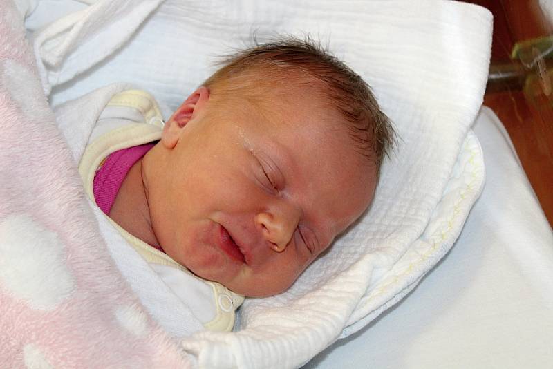Nina Blahníková z Nýrska se narodila v klatovské porodnici 7. července ve 21:00 hodin (3510 g, 52 cm). Na očekávanou holčičku se těšili rodiče Michaela a Martin a sestřičky Ella (9,5) a Anna (2,5).