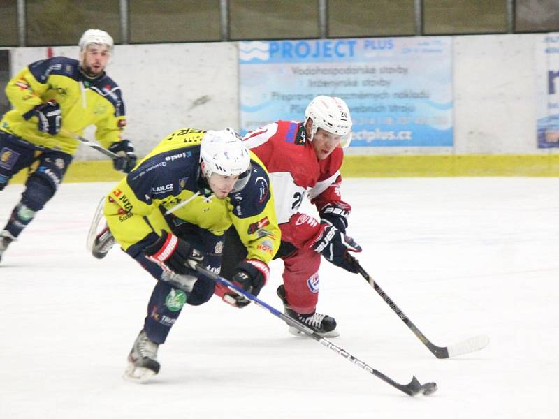 2. liga 2016/2017: SHC Klatovy (červené dresy) - HC BAK Trutnov 5:3