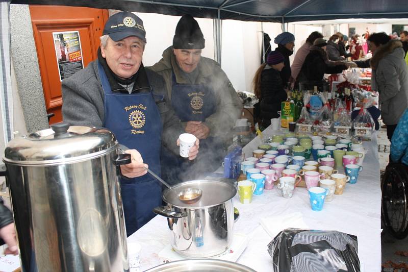 Vánoční dobročinný bazar v Klatovech 14. 12. 2014