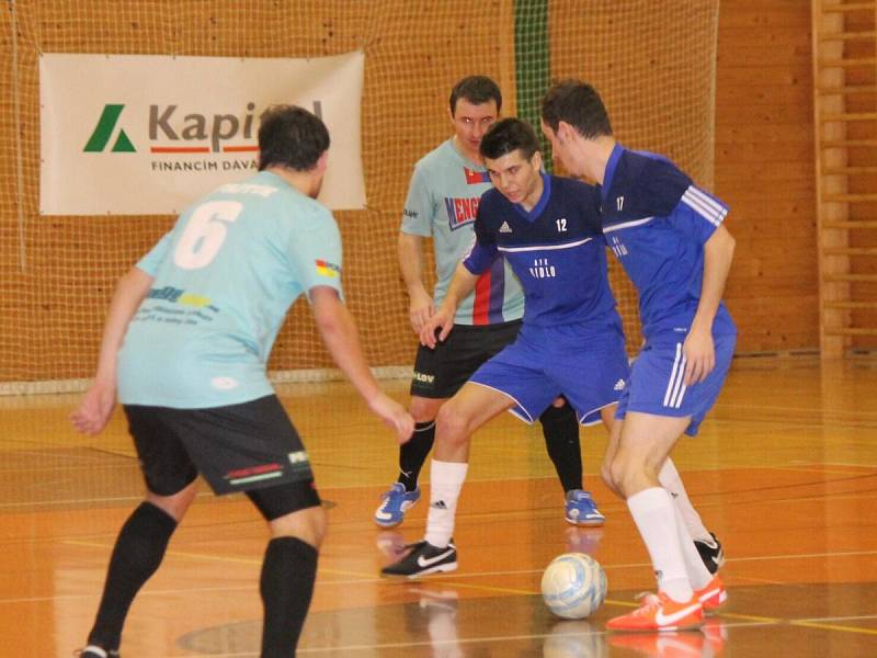 V Klatovech se bojovalo v okresní soutěži ve futsalu o "bednu".