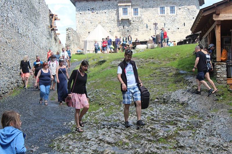 Dny Šumavského trojhradí na Velharticích, na Rabí a na Kašperku.