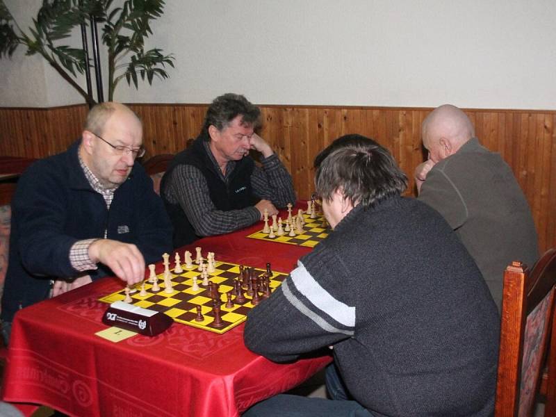 21. ročník Matoušova memoriálu, turnaje v bleskovém šachu dvojic. 