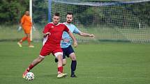 Z fotbalového utkání třetí třídy Velký Osek - Polepy (6:0)