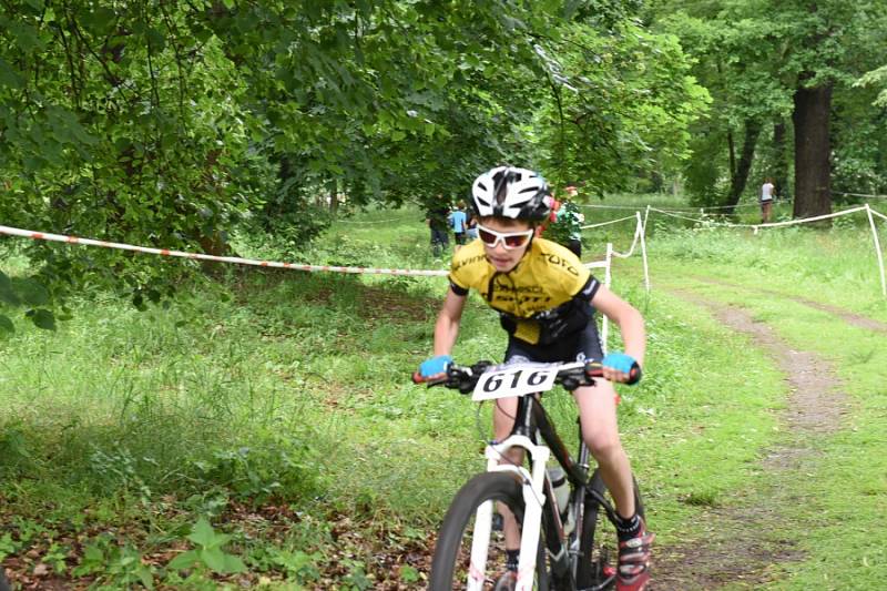 Poslední sportovní den v Kolíně ukončila cyklistika, basketbal i házená.