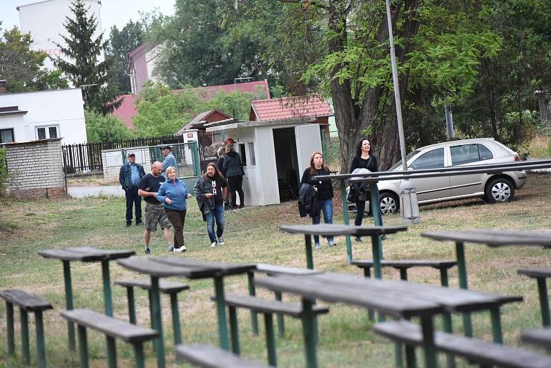 Na festivalu Rockový Týnec zahrála pětice legendárních kapel, došlo i na moravského hosta.