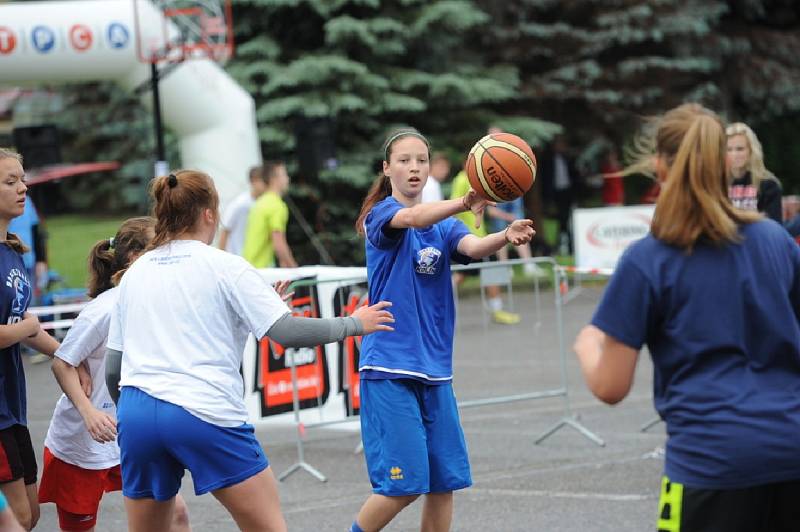 Streetball a dětský den byl již po patnácté