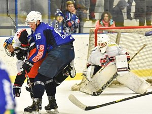 To byly nervy. Hokejisté Kolína porazili v dalším kole druhé ligy na svém ledě DS České Budějovice 4:3.