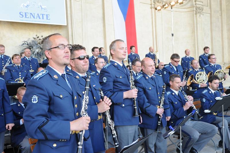 Přátelé Františka Kmocha vyrazili do Prahy na hudební poctu svému slavnému kapelníkovi