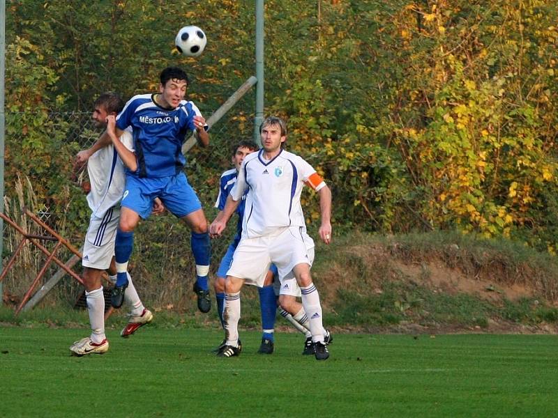 Z utkání Kolín - Nový Bydžov 1:1