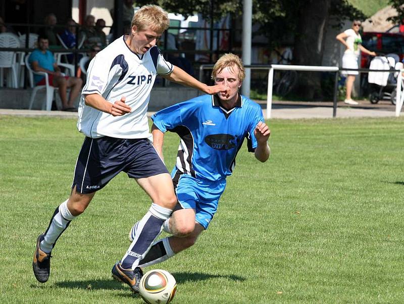 Z přípravného utkání Červené Pečky – Kouřim 9 : 0 (31.7.2010)