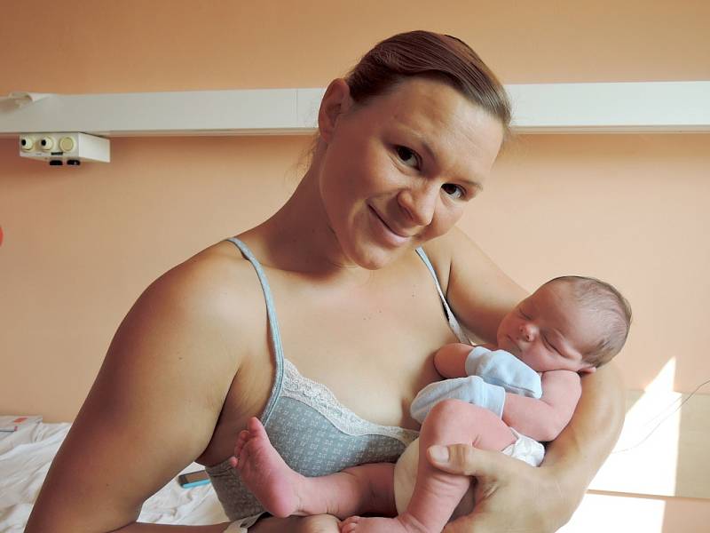 Prvním potomkem maminky Pavlíny a tatínka Michala z Kolína je syn. Tobiáš Kadlec se narodil 24. července 2016. Po porodu měřil 50 centimetrů a vážil 3215 gramů.