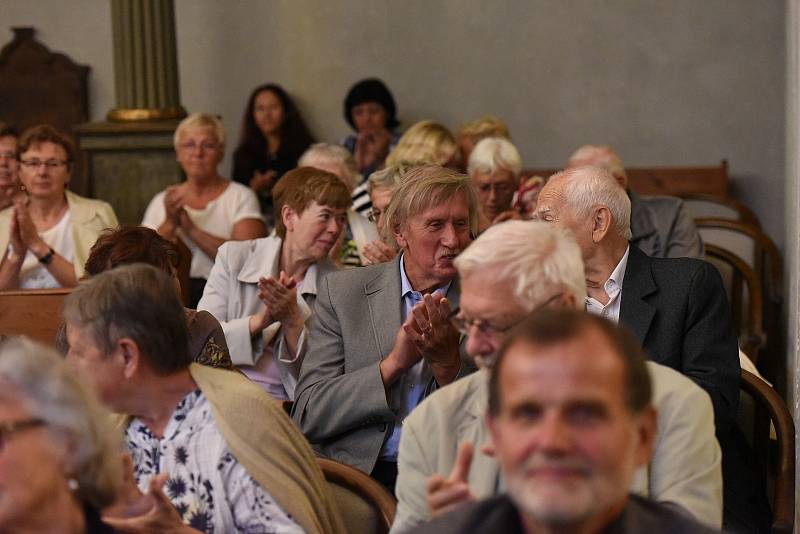 Kruh přátel hudby: z koncertu Bennewitzova kvarteta v kolínské synagoze.