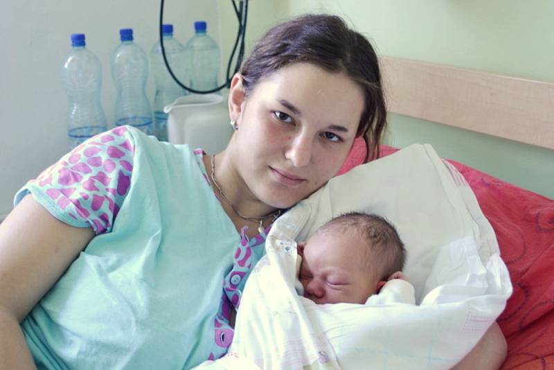 Martina Štěpánová se poprvé rozkřičela 22. srpna 2012. Po porodu měřila 50 centimetrů a vážila 3460 gramů. Maminka Zdeňka a tatínek Martin si svou prvorozenou dceru odvezli do Klučova.