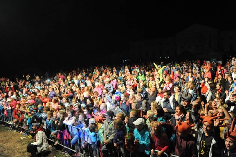 Festival Kefír se přesunul k zámku Kačina