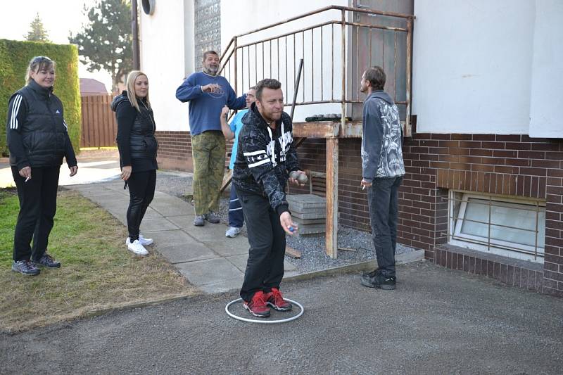 Turnaj v petanque.