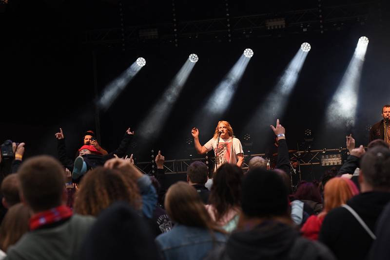 Z 26. ročníku hudebního festivalu Rock for People v areálu bývalého vojenského letiště v Hradci Králové.