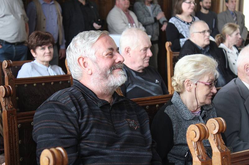 Předávání Ceny města Kolína hudebníku Ivo Svatošovi