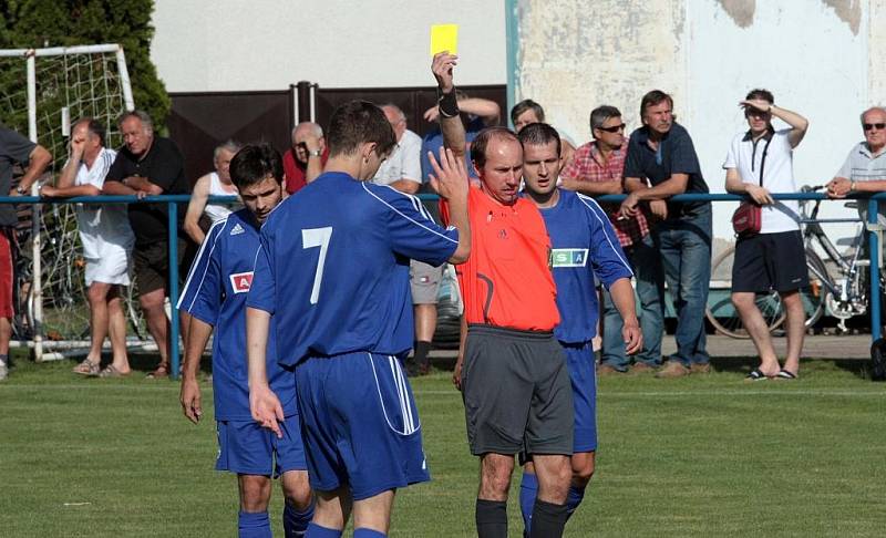 Z fotbalového utkání krajského přeboru Polepy - Nové Strašecí (5:1)