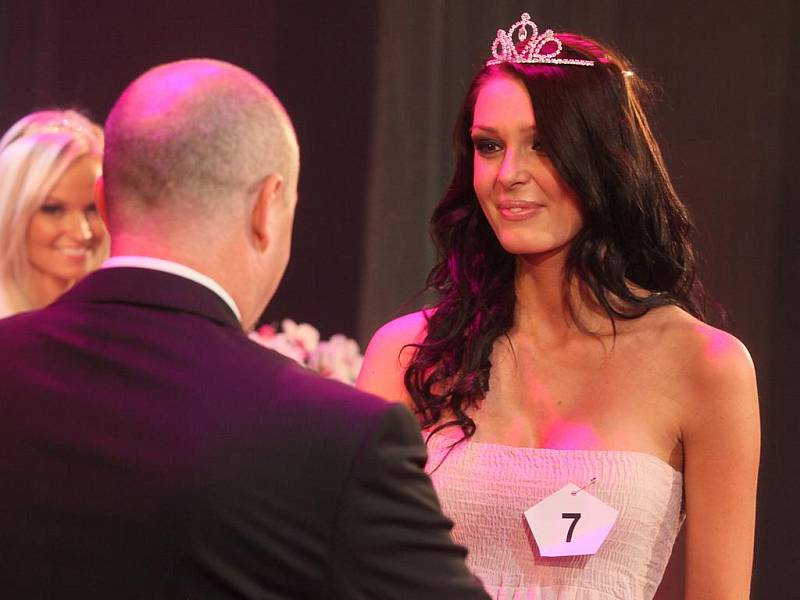 Z finálového večera MISS Kolínska 2011