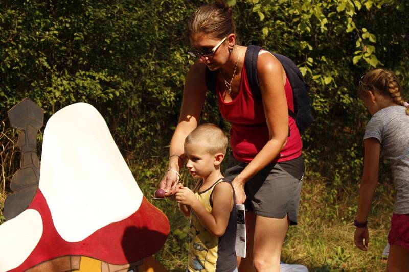 Souběžně s letním rodinným festivalem Kouřimská skála se v Kouřimi v sobotu odpoledne uskutečnil 18. ročník Putování s pohádkou. 