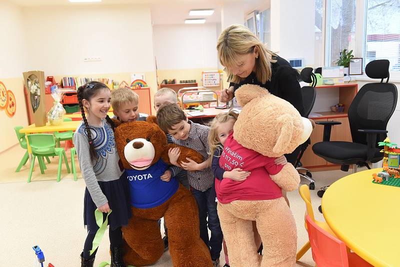 Ze slavnostního otevření nového pavilonu Mateřské školy v Bezručově ulici v Kolíně.