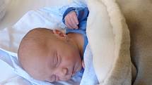 Štěpán Kalousek se narodil 12. února 2020 v kolínské porodnici, vážil 2920 g a měřil 48 cm. Domů do Polep odjel s bráškou Honzíkem (2) a rodiči Michalou a Janem.