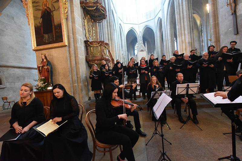 Chrámem svatého Bartoloměje zněl nedělní Velikonoční koncert